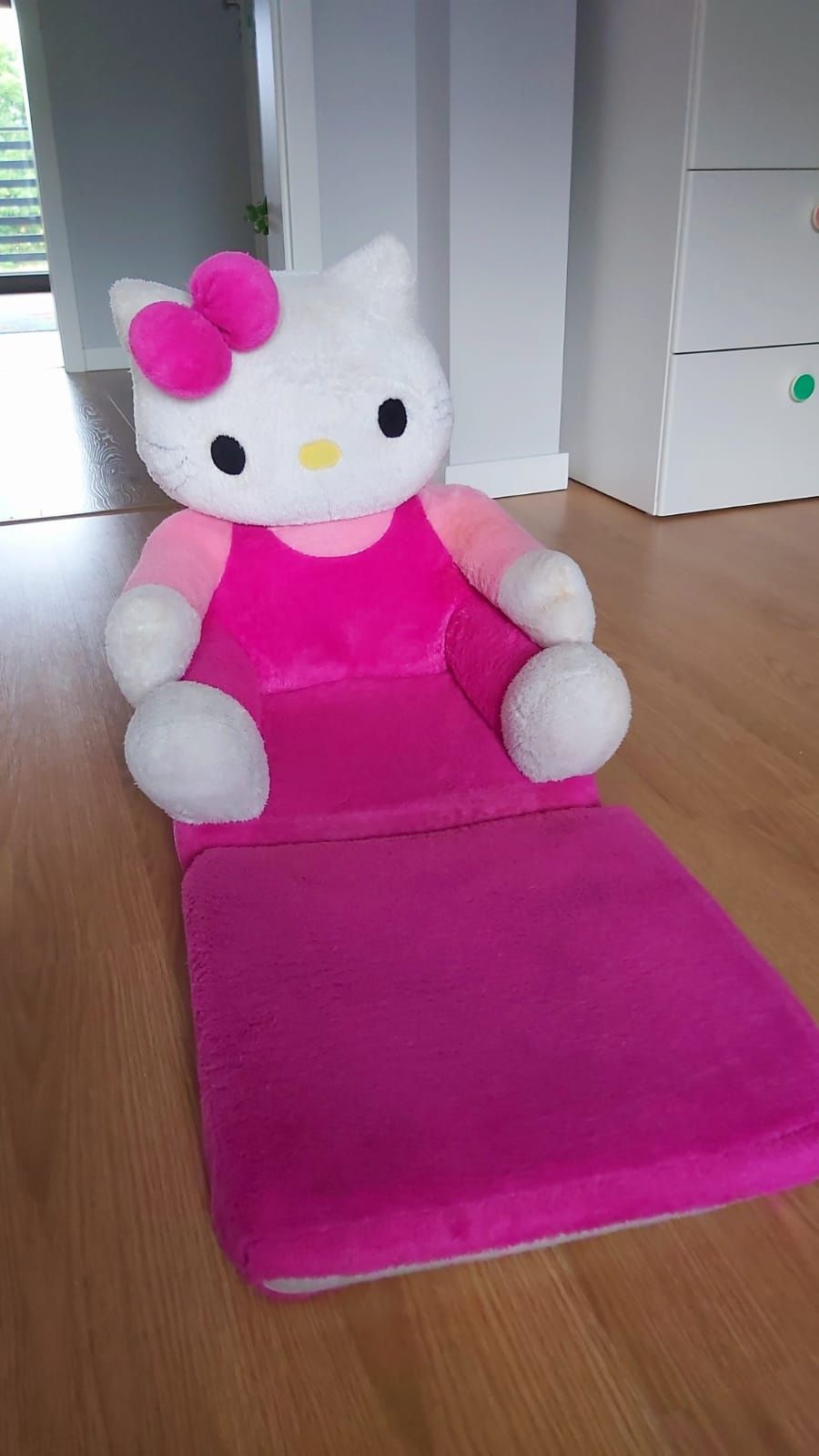 Fotel, sofa, pufa, leżanka rozkładana 3w1  pluszowa Hellow Kitty