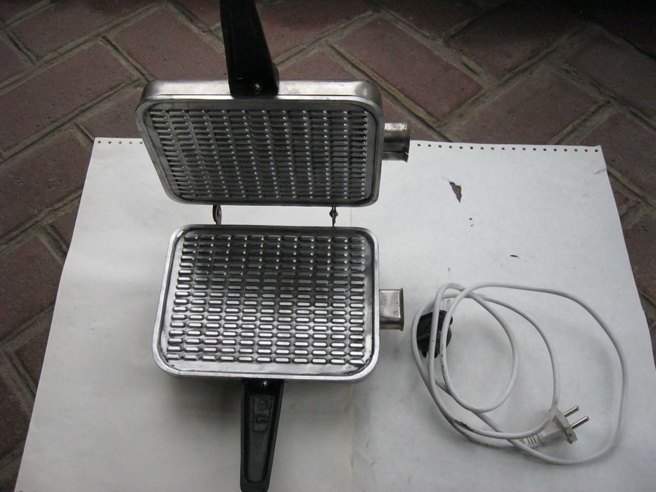 Продам электровафельницу СССР