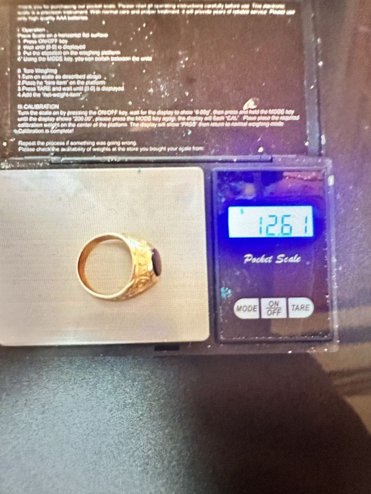 Złoty sygnety 585