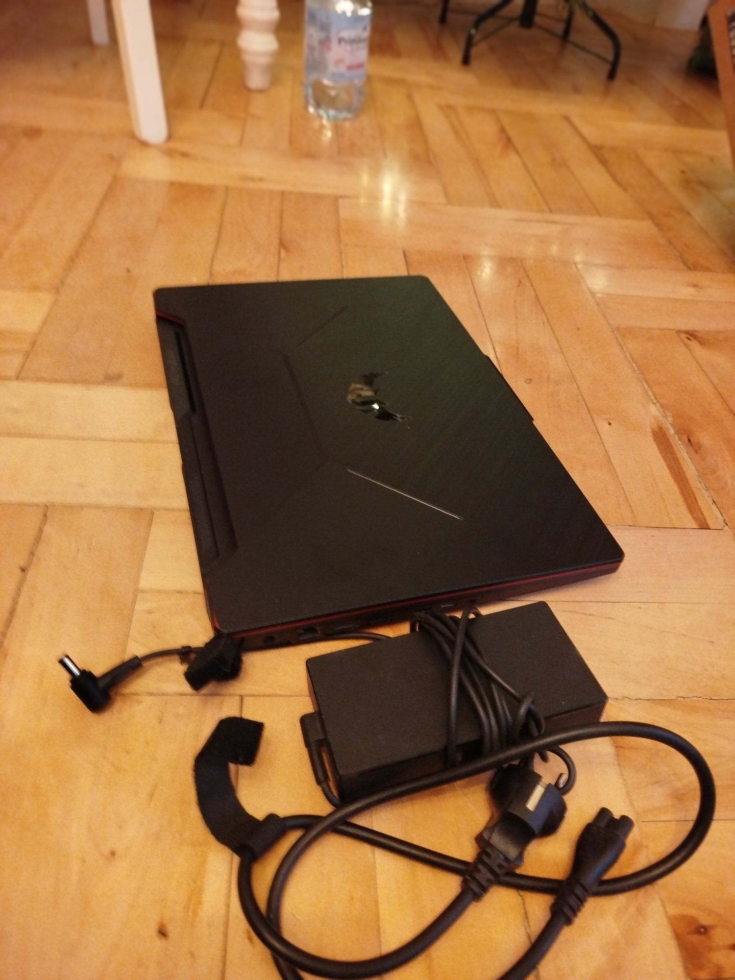Sprzedam laptop gamingowy Asus TUF Gaming F15 GTX1650