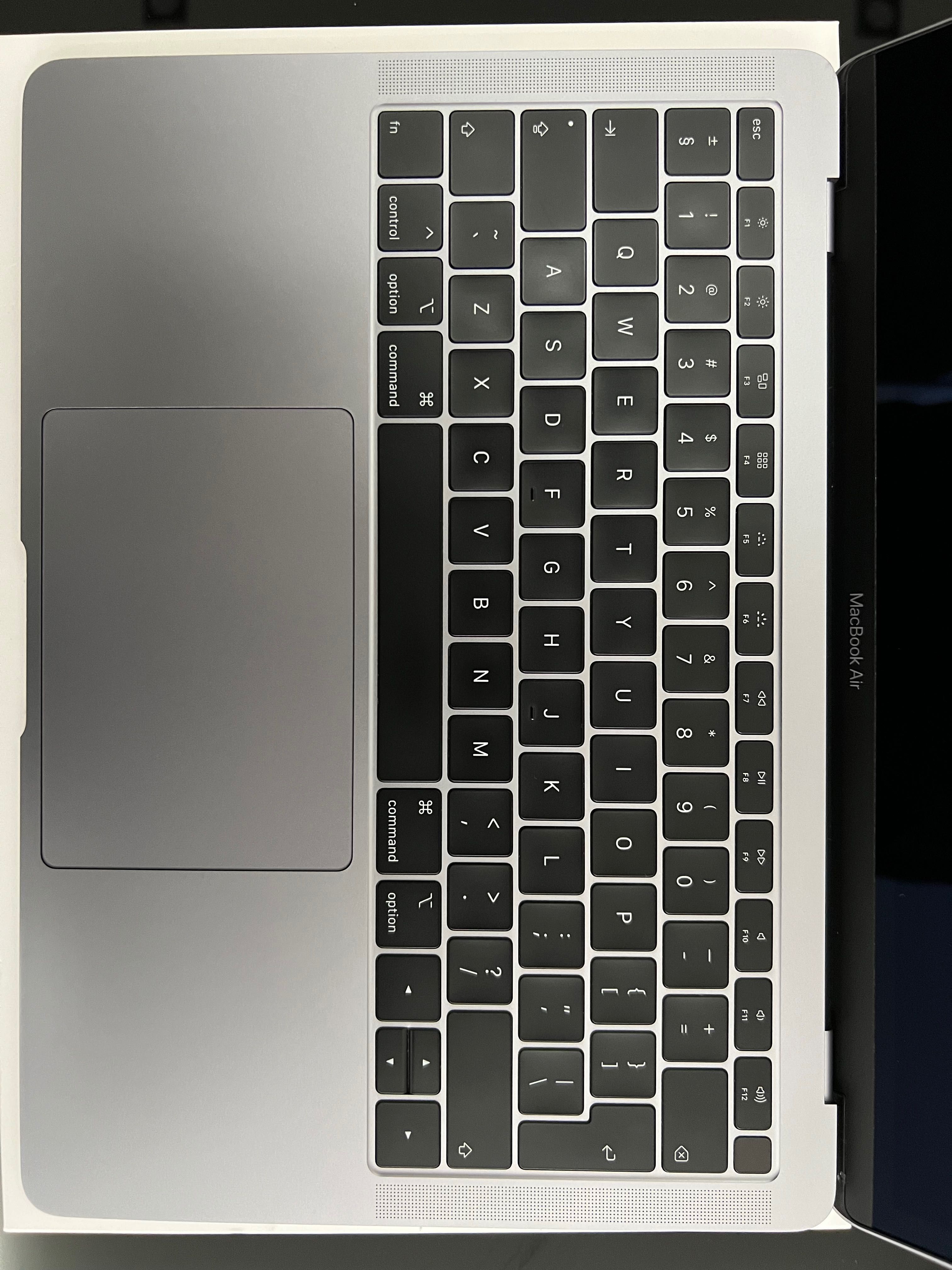 MacBook  Air 2019 ,128GB 8GRAM,Intel i5