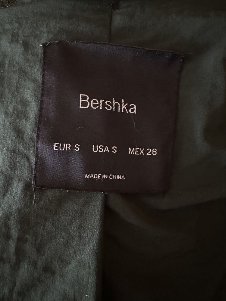 Шубка Bershka