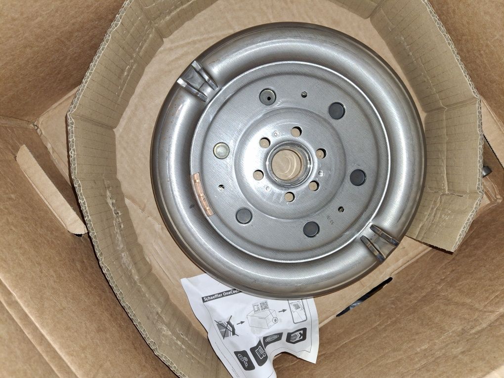 Nowe sprzęgło 2 masowe do vw sharan ,dodatkowo 4 felgi aluminiowe