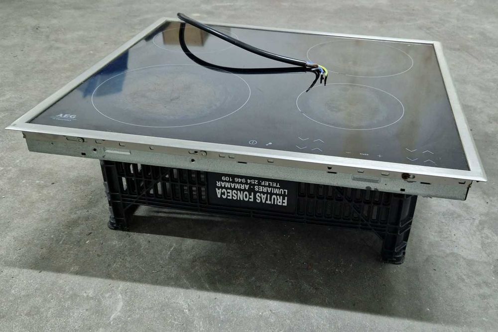 Placa Vitrocerâmica - AEG Electrolux