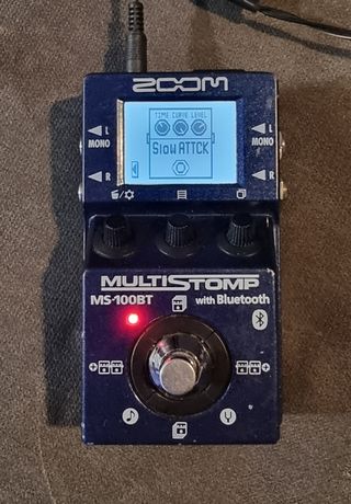 Zoom MS-100 BT multiefekt do gitary elektrycznej i akustycznej.