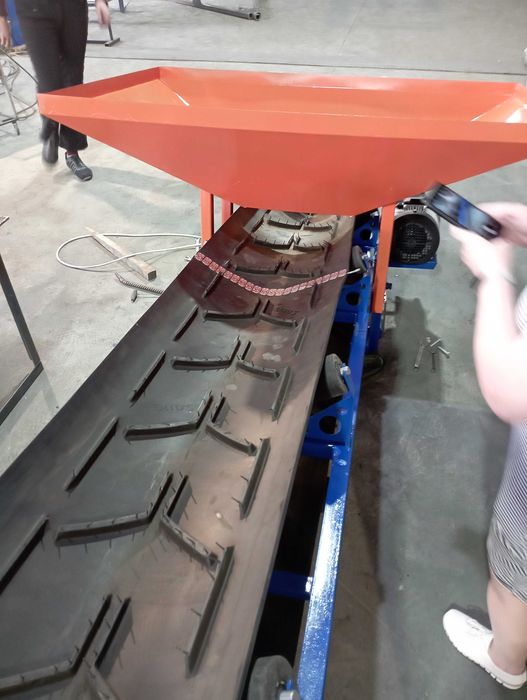 Ленточный конвейер, стрічковий конвеєр, транспортер