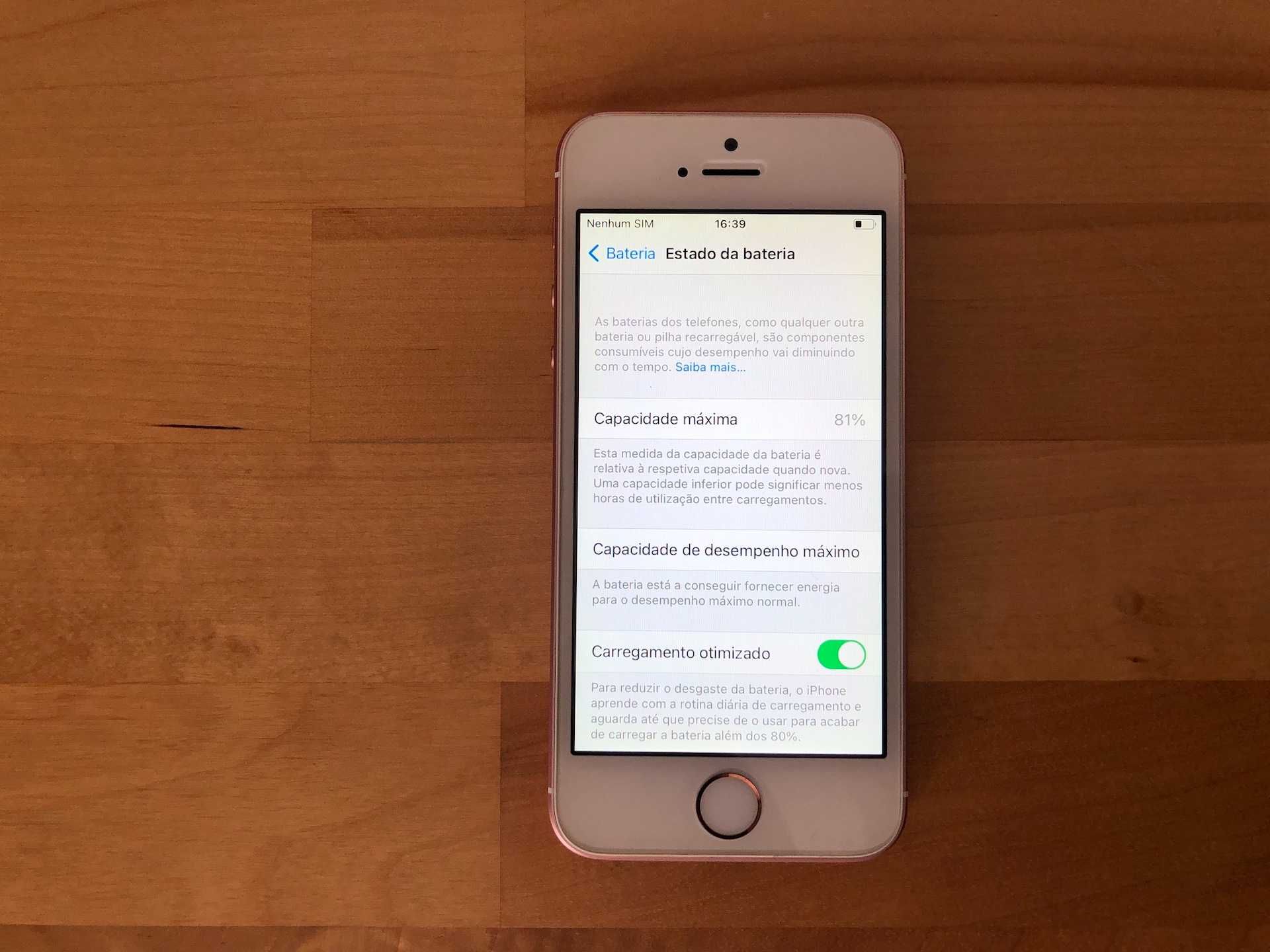 iPhone SE Desbloqueado - Excelente Estado - Preço Imperdível!