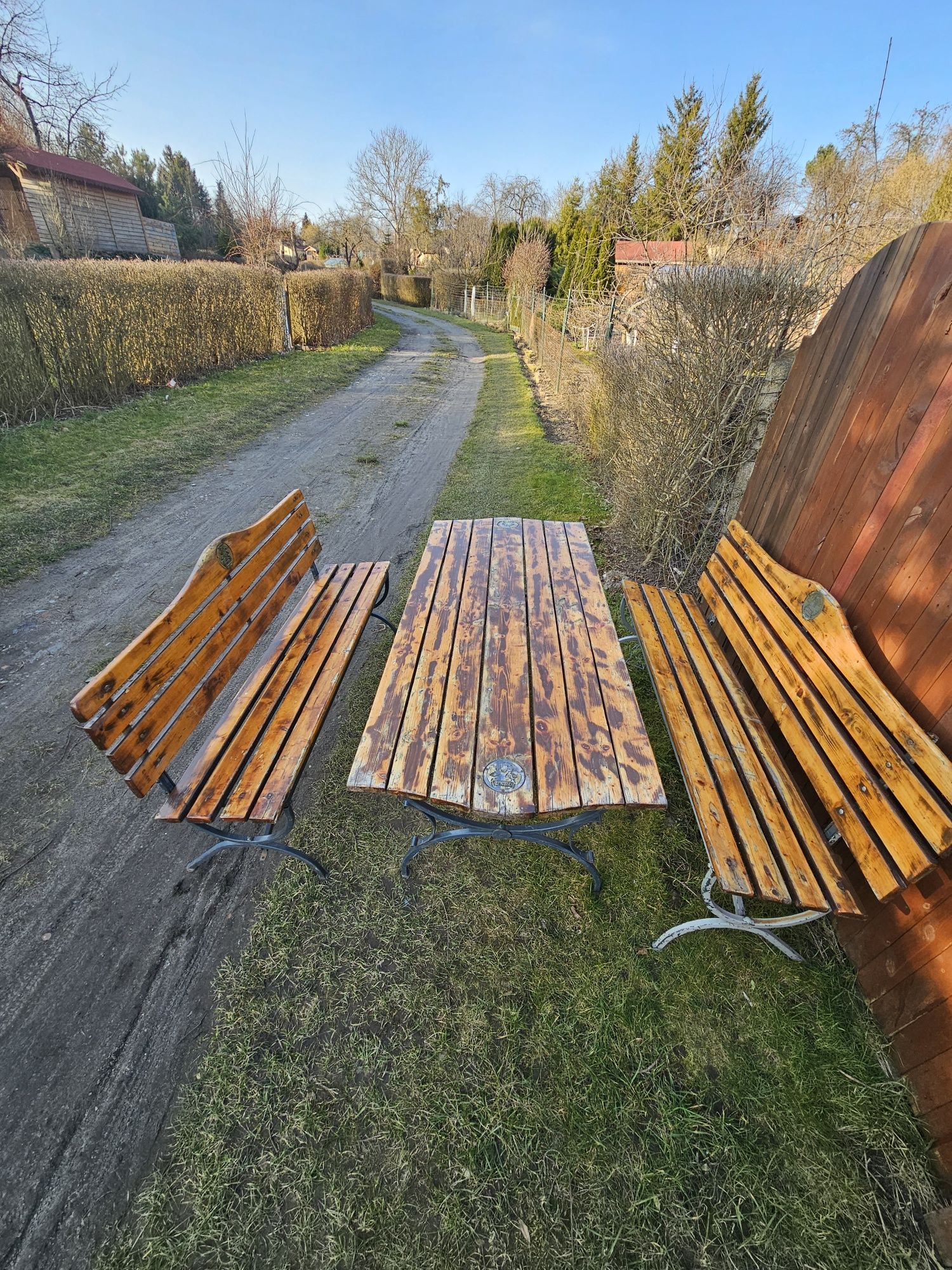 Stół ogrodowy z 2 ławami