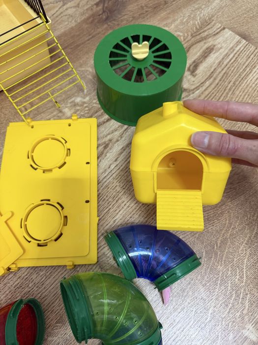 Клетка для хомяка с домиком, трубой, барабаном, б/у