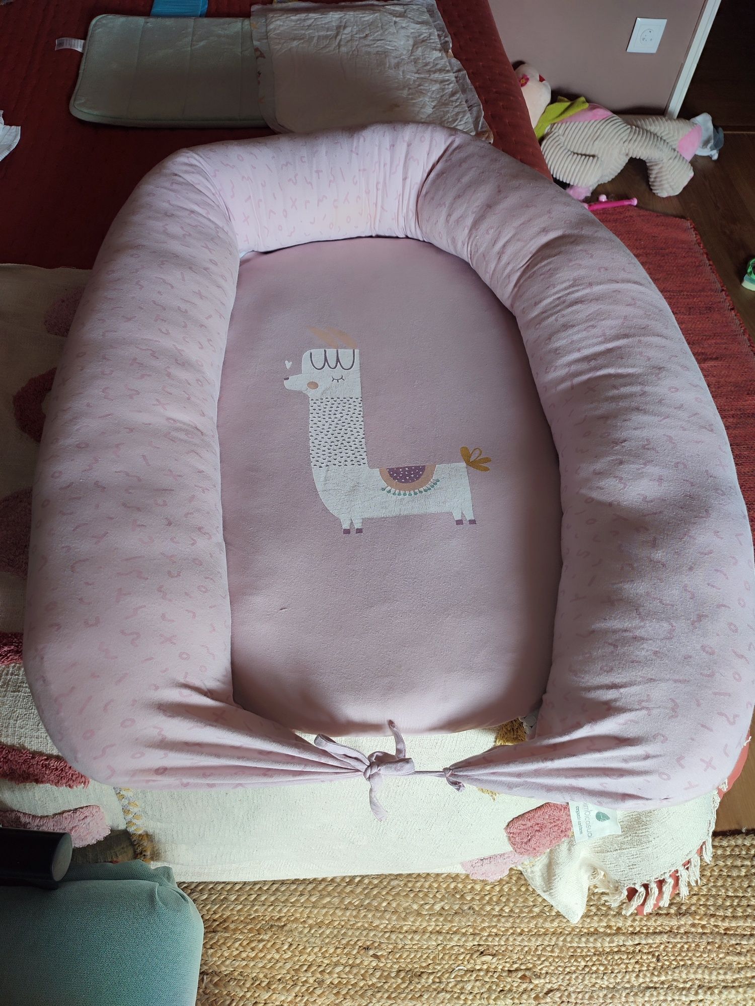 Ninho de bebê para menina
