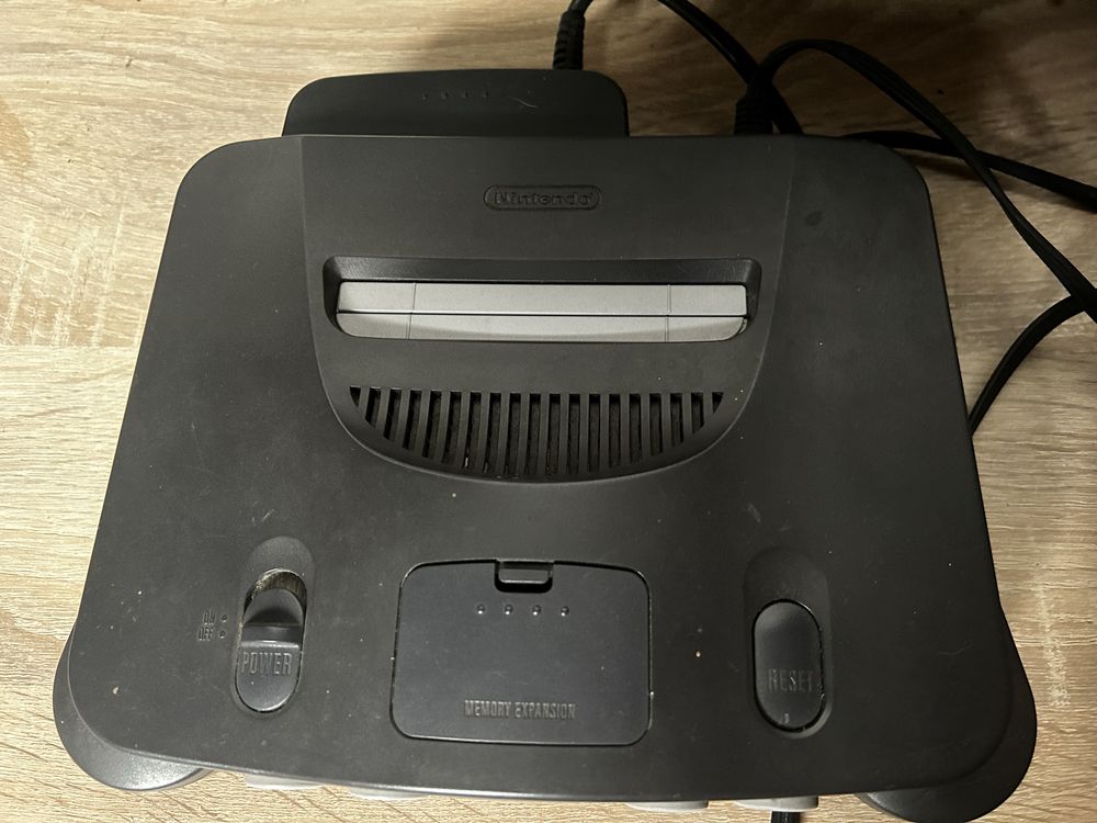 Konsola Nintendo 64 plus dyskietki