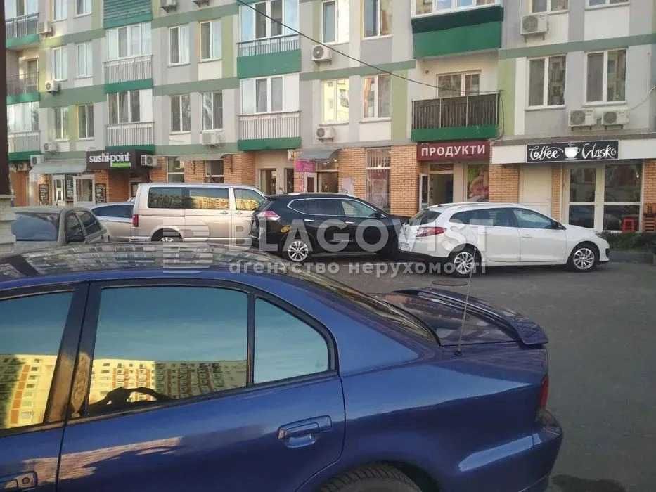 Продаж НФ 110метрів фасад Клавдійвська 40А з орендарями