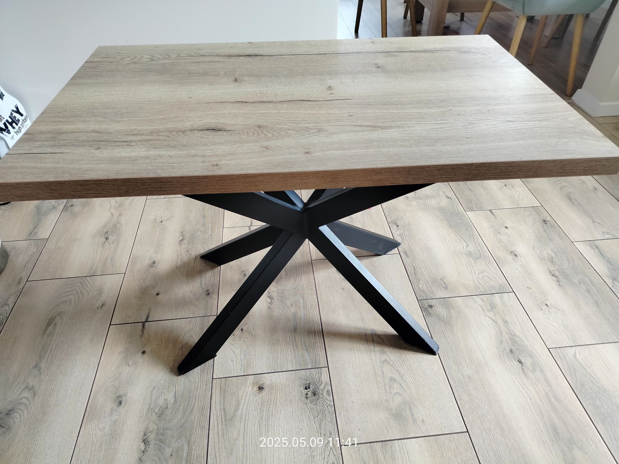 Stół w stylu loft