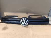 Решітка радіатора Volkswagen Golf 5 Гольф 5