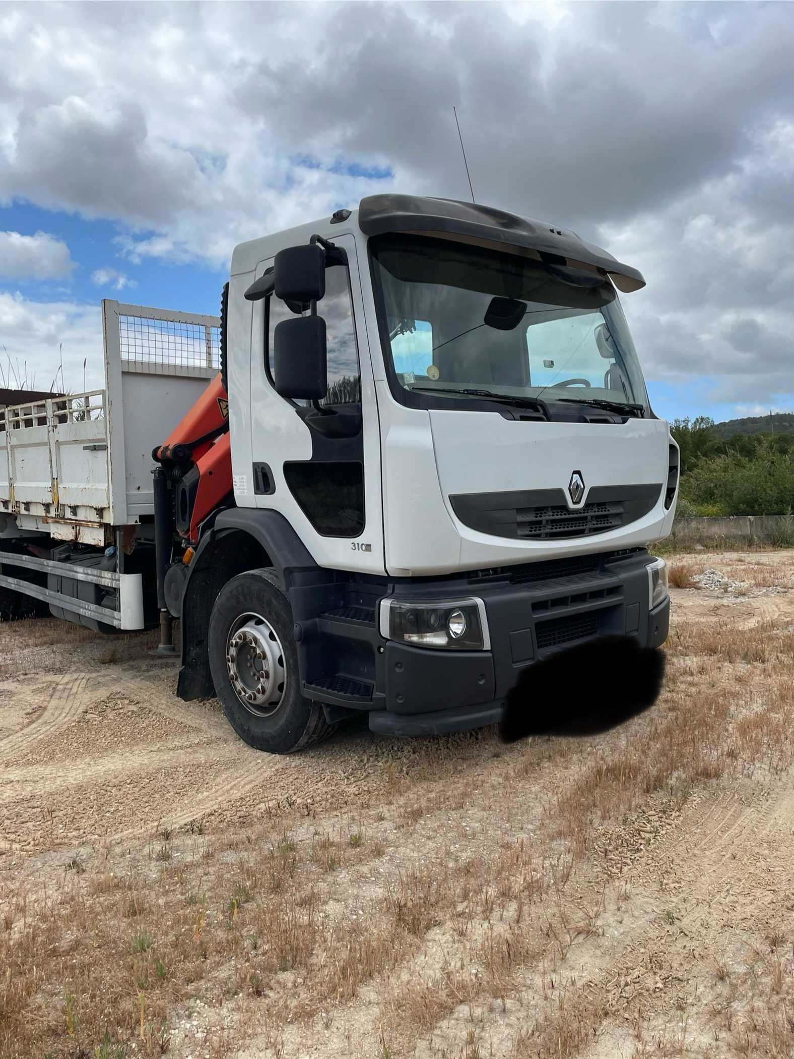 Renault Premium com grua Palfinger