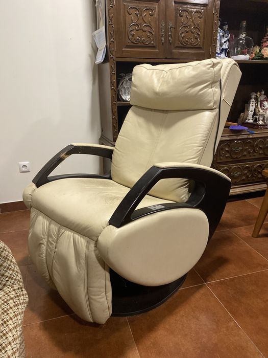 Cadeira de massagens com comando