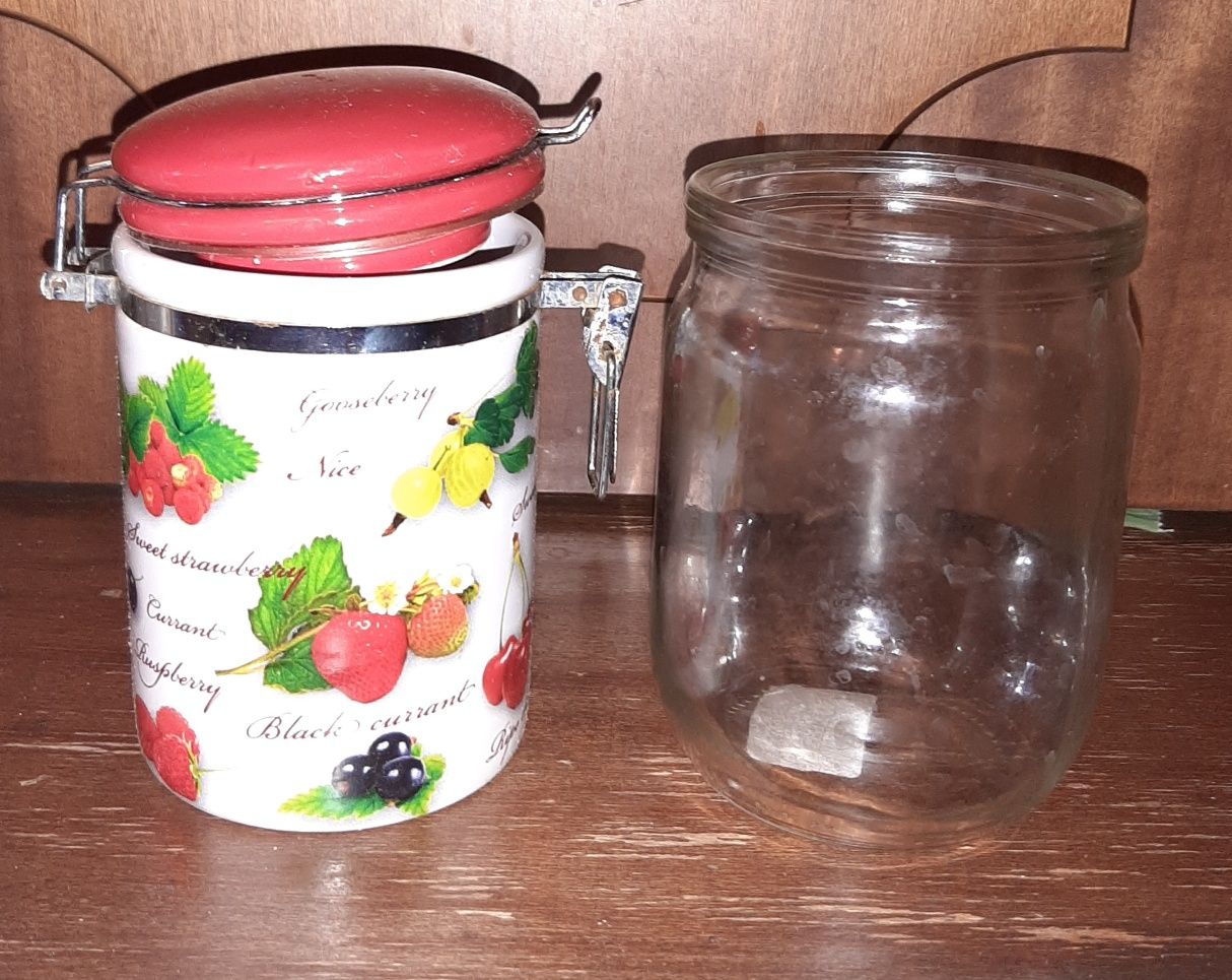 Продам керамическую баночку