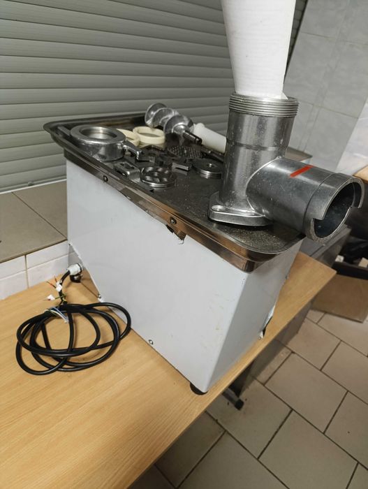 Мясорубка промышленная.НОВАЯ.