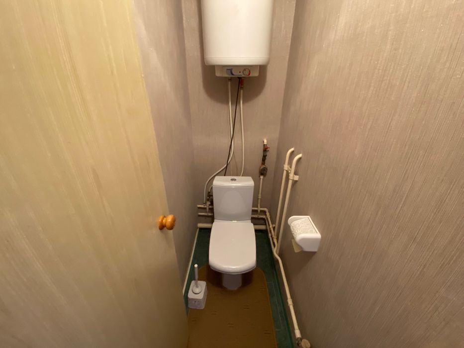 Продаж 2к/кв з додатковою кімнатою на мансарді в центрі міста (л1)