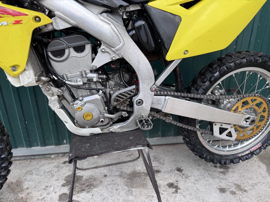 Suzuki rmz 450 motocross