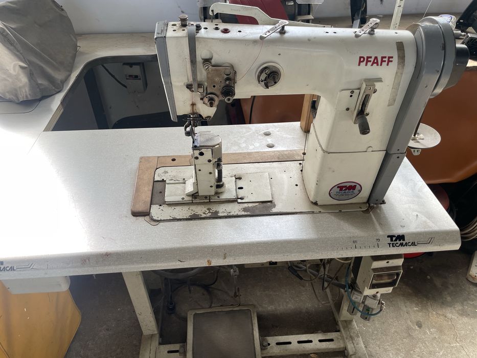 Maquina costura de coluna pfaff
