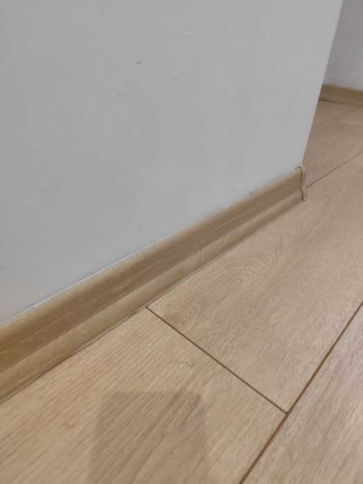 Listwy przypodłogowe