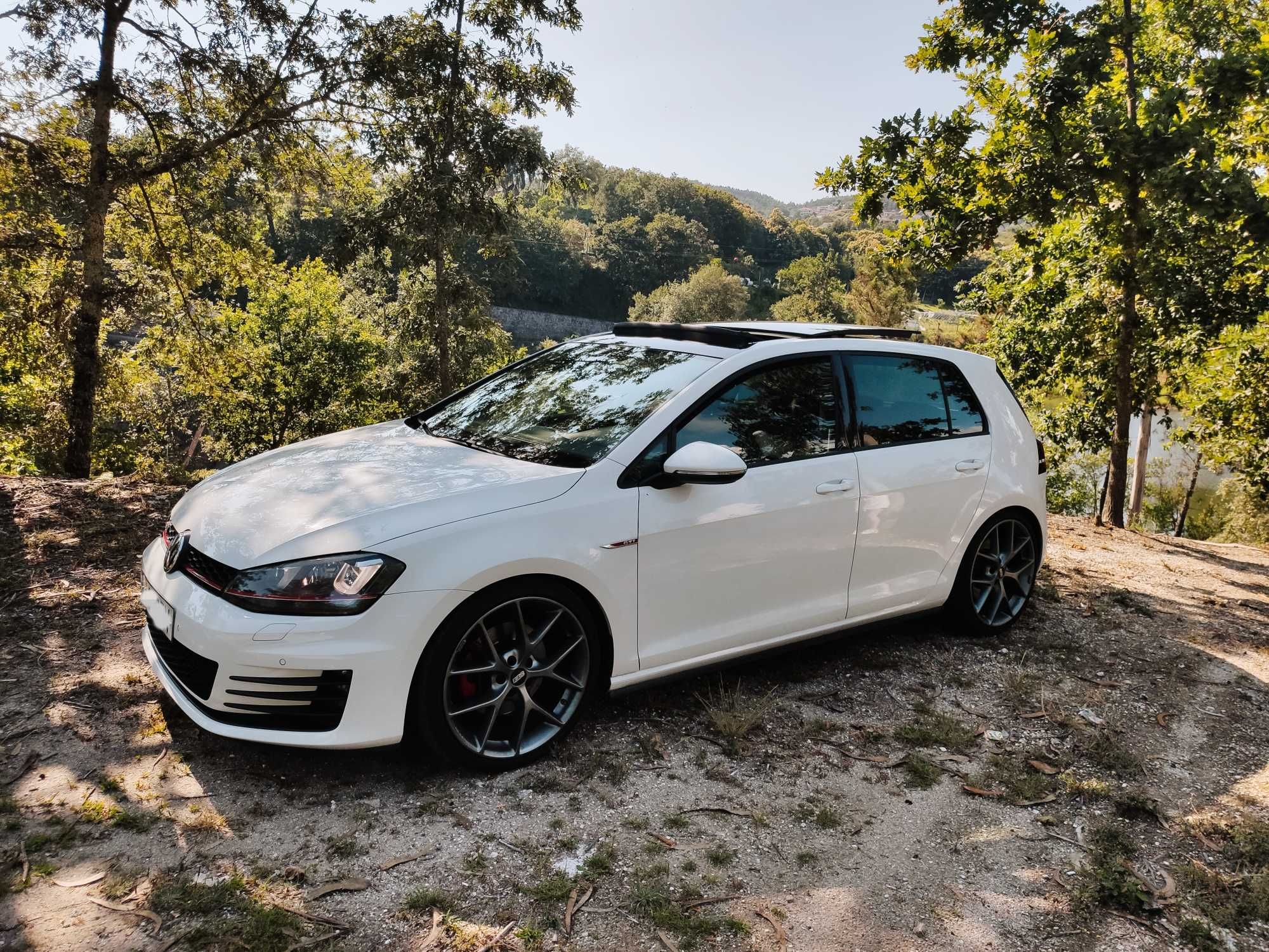 Golf VII GTI 220 CV - Teto Panorâmico