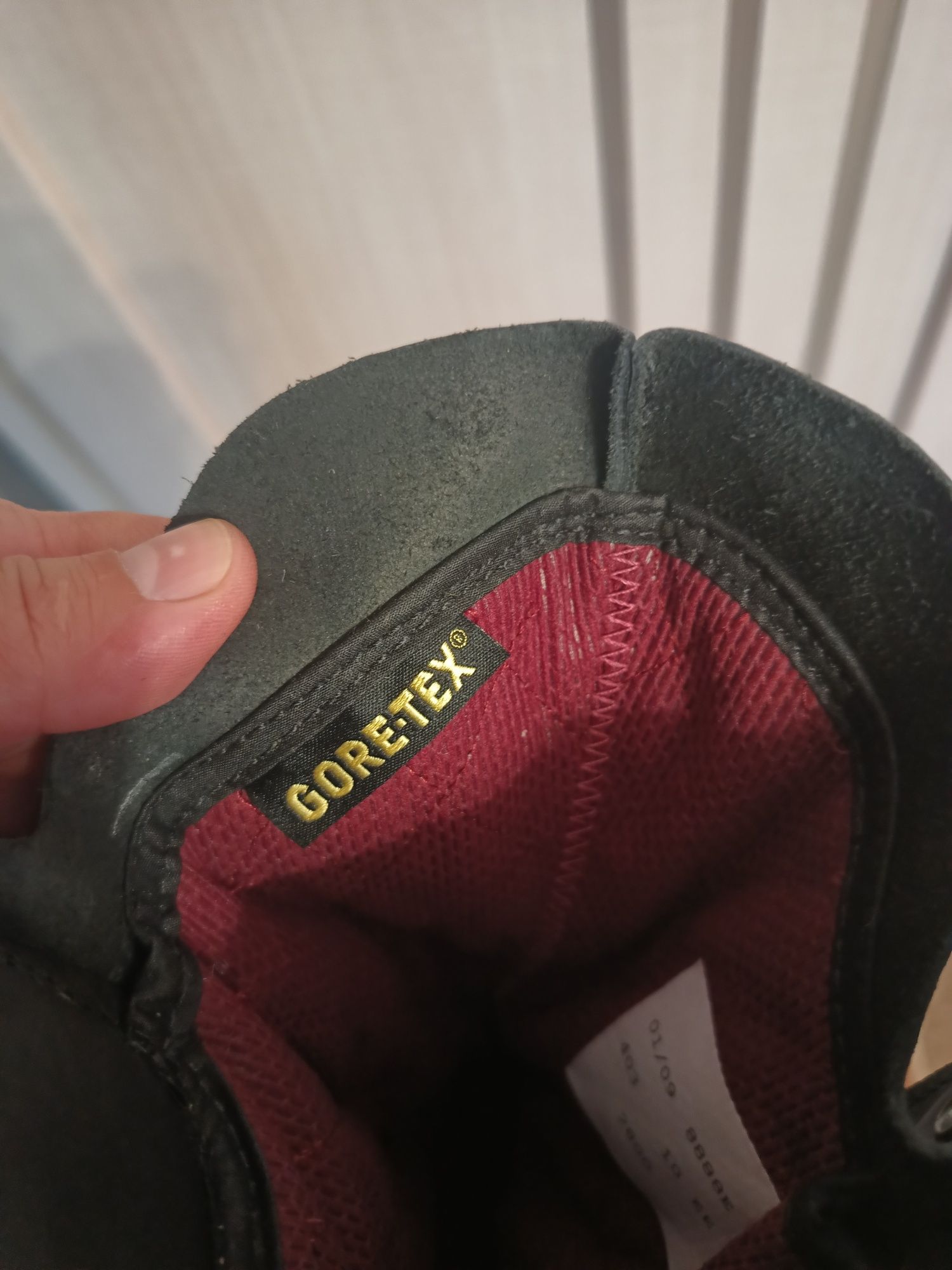 Продаються берці