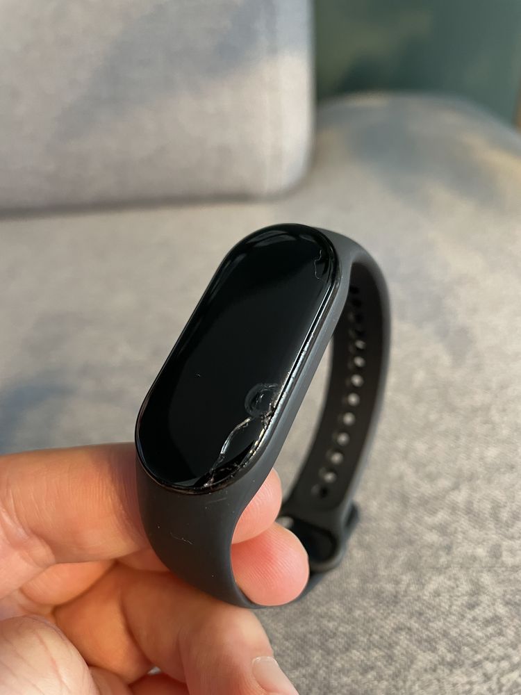 Xiaomi Smart Band 7 zbity ekran reszta sprawna