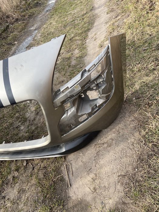Бампер передній пежо 3008