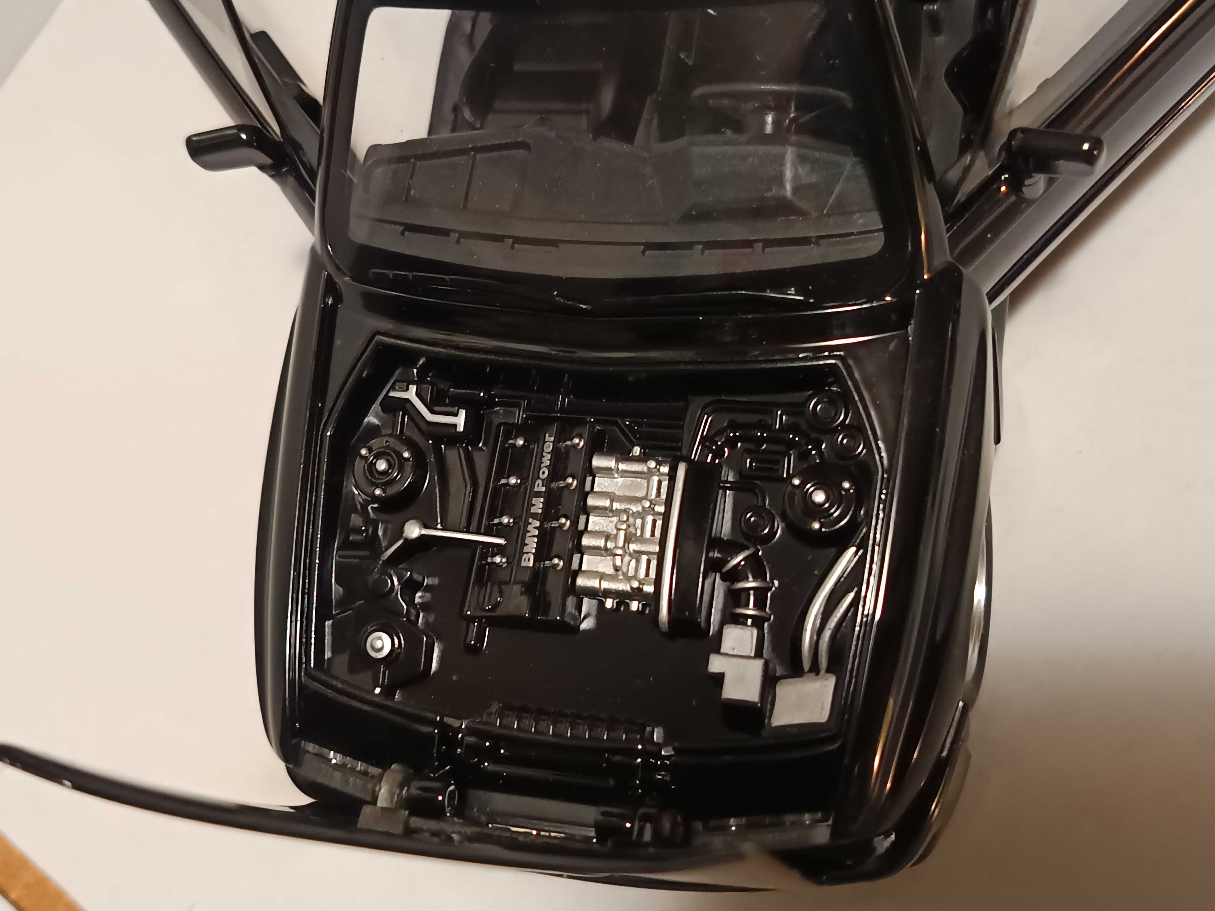 skala 1:24 1988 BMW M3 E30 Model samochód autko światła prezent