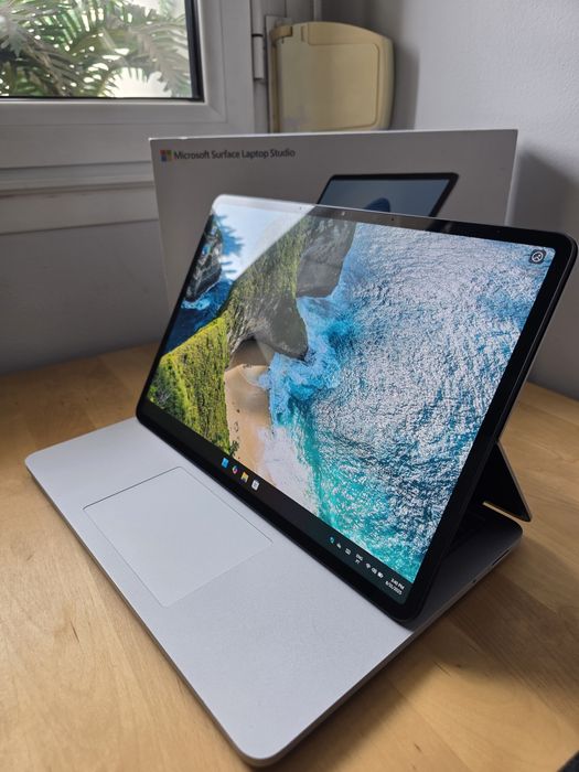 Microsoft Surface Laptop Studio i7 RTX3050Ti