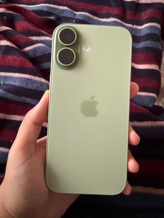 iPhone 17 256 GB Verde Sálvia – Como Novo
