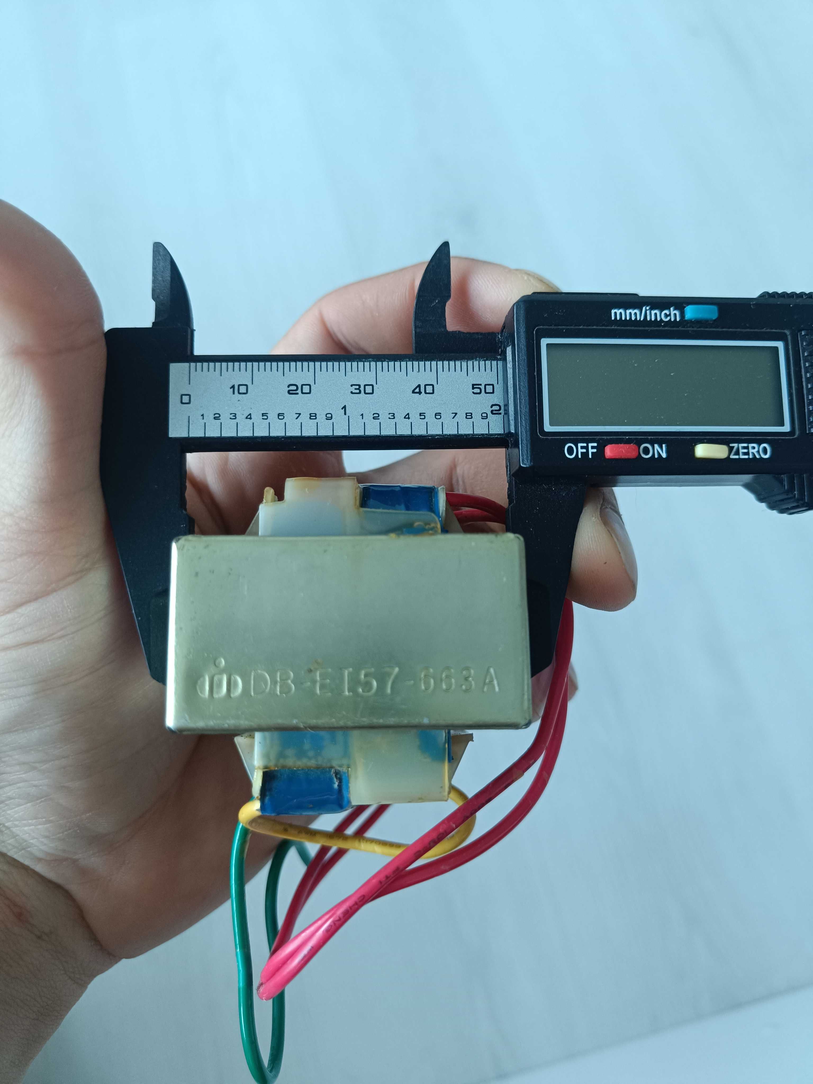 Залізні ферритові трансформатори 12-220В
