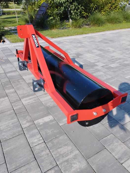 Nowy z gwarancją Walec zaczepiany  Gładki na TUZ 180cm Szybka wysyłka