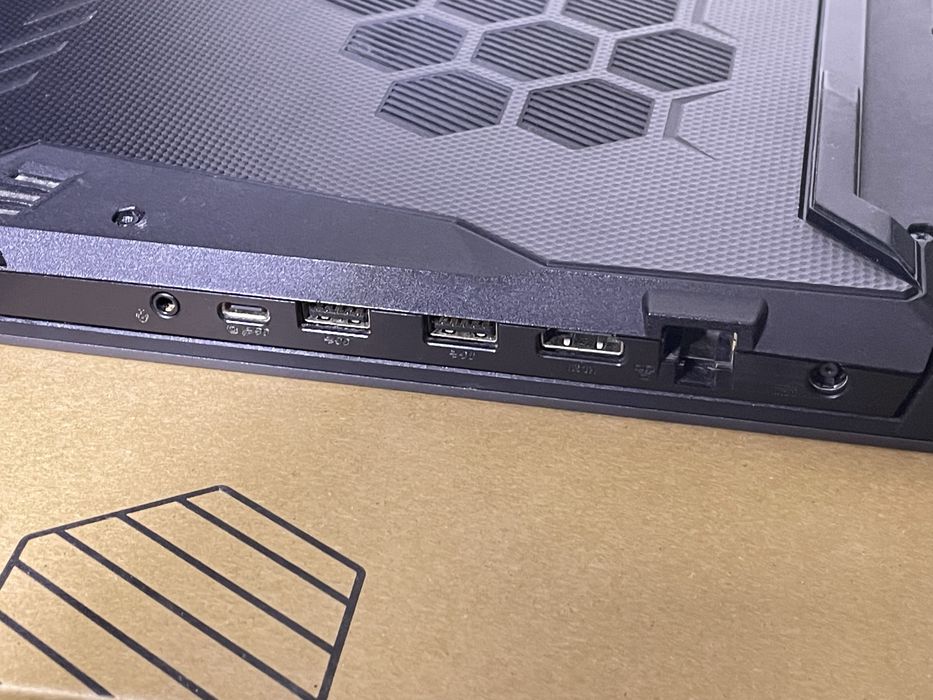 ASUS Tuf Gaming A17 FA706IU