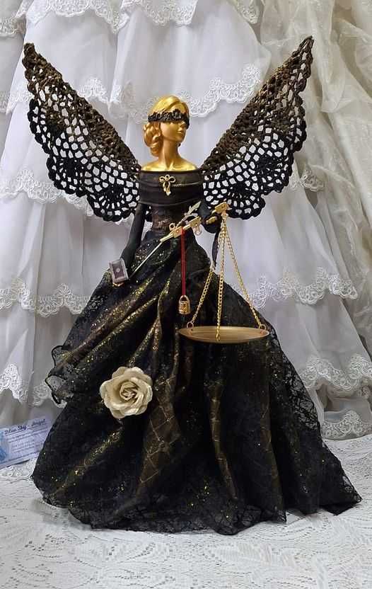 Rękodzieło rzemiosło - figura anioła Temidy 50 cm