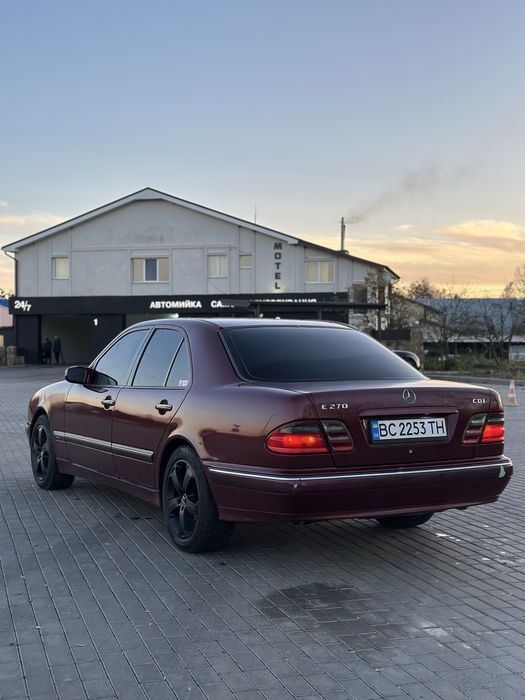Mercedes-Benz E-Class 2001
