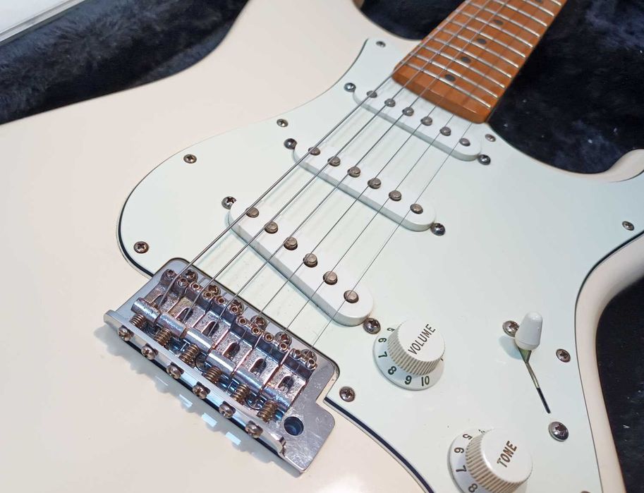 Fender Stratocaster MIM 2015 Olympic White