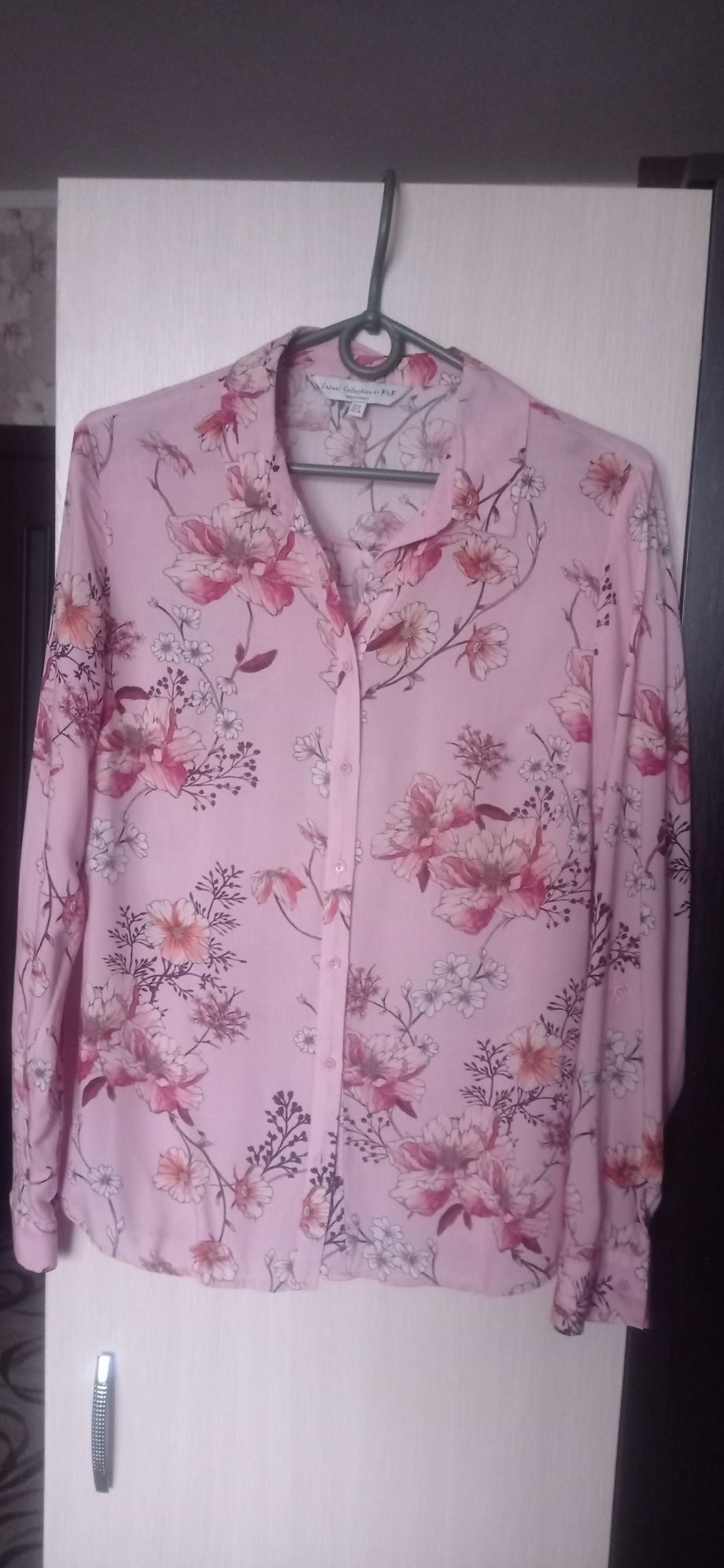 Классная блузка 42р