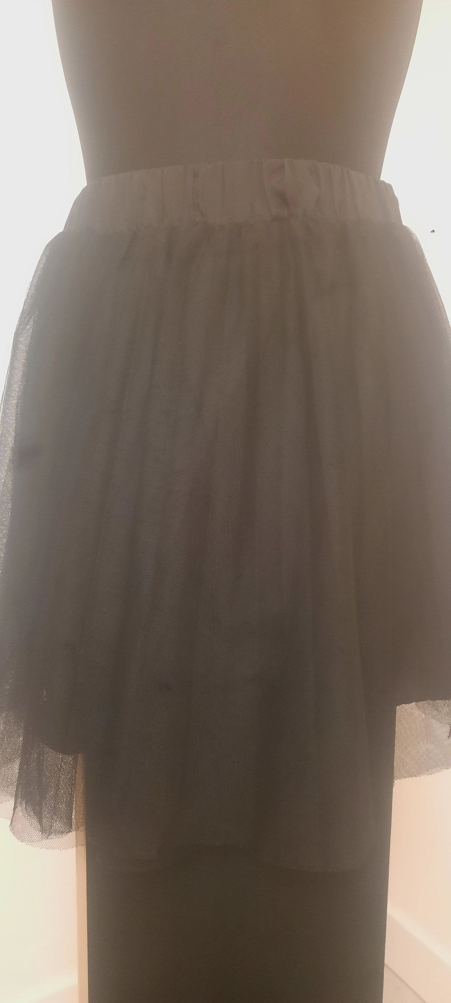 Czarna tiulowa spódnica S 36