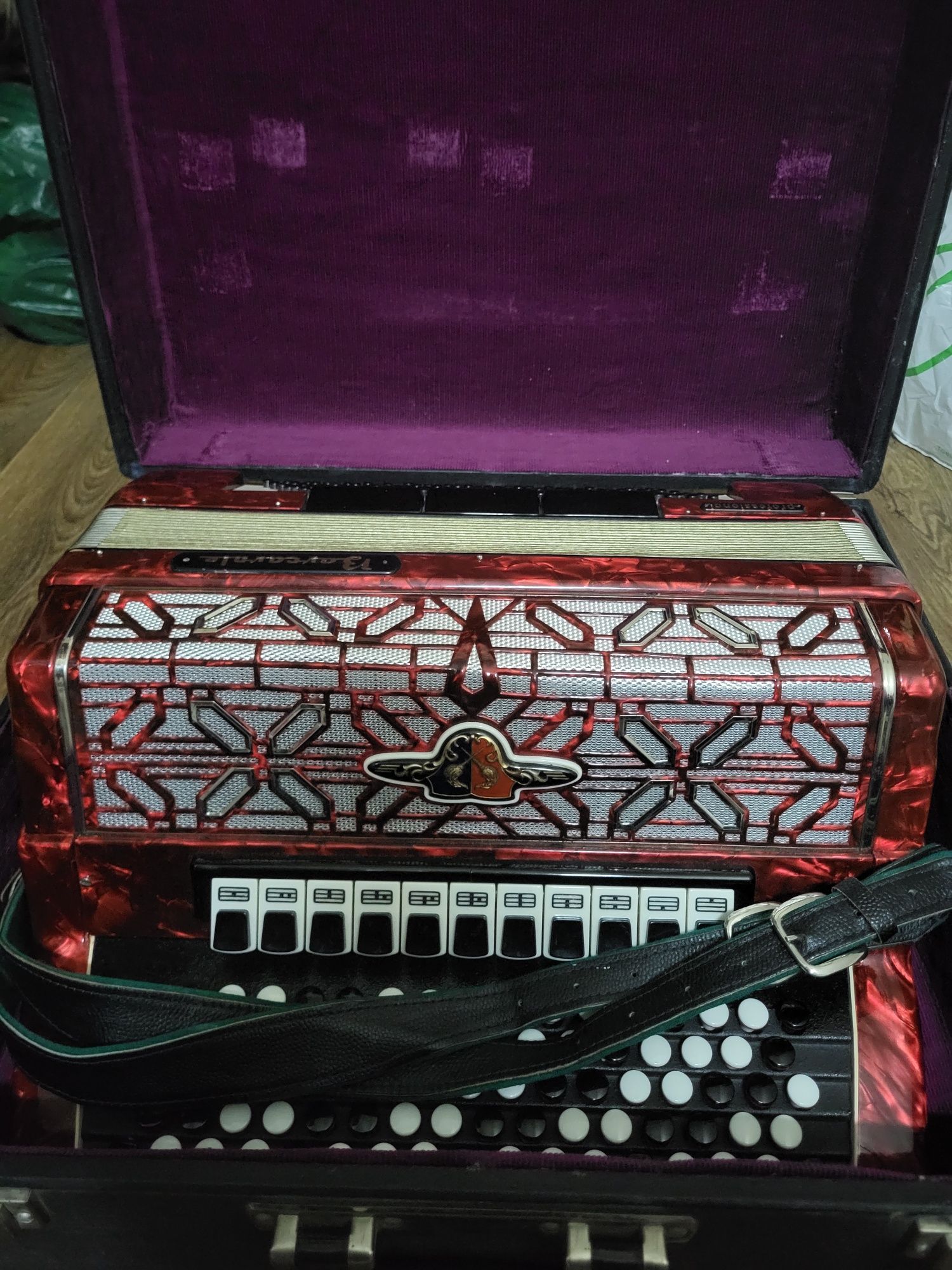Баян Barcarolle professional