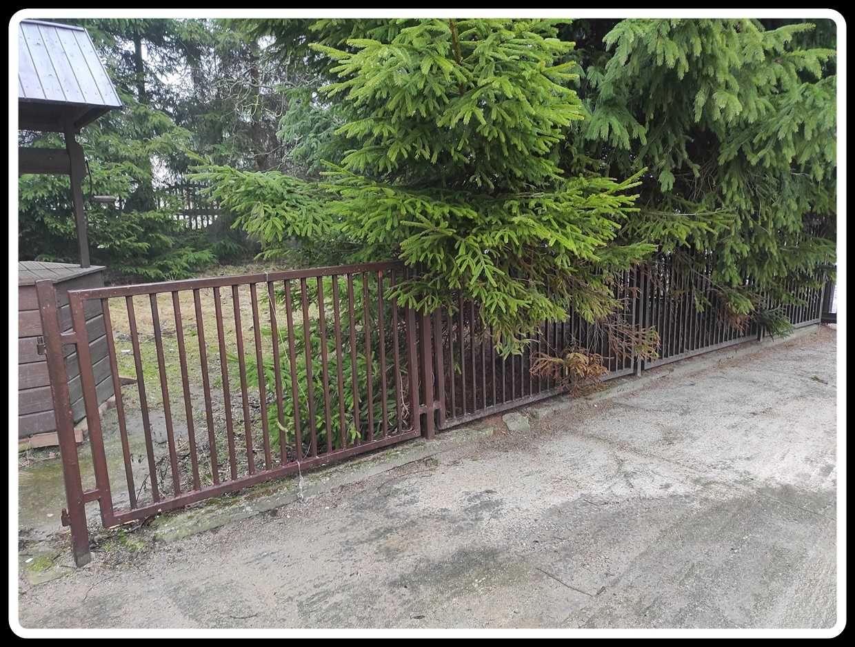Metalowe ogrodzenie  + furtka całość ok 14,5 m