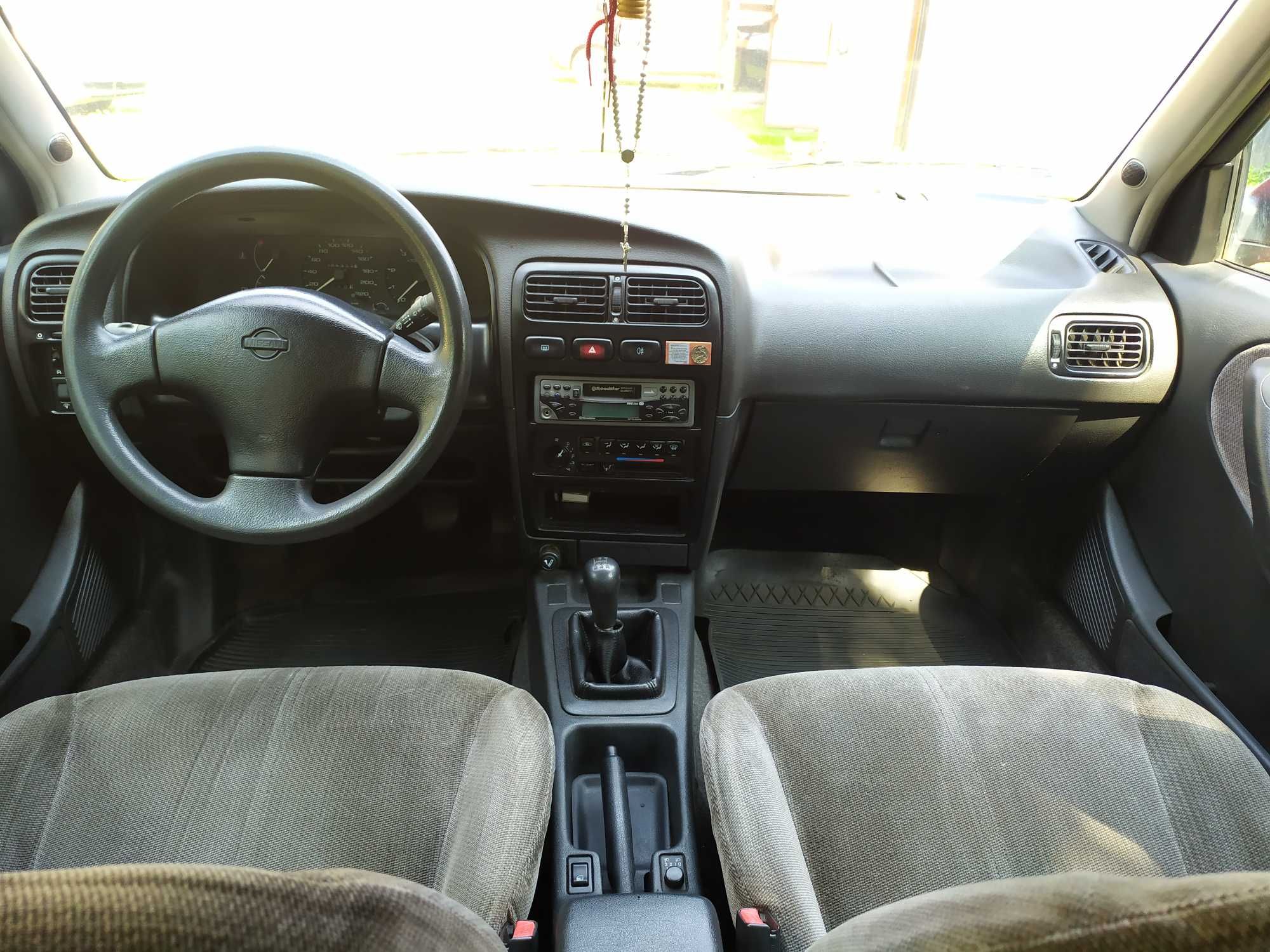 Nissan Primera P10