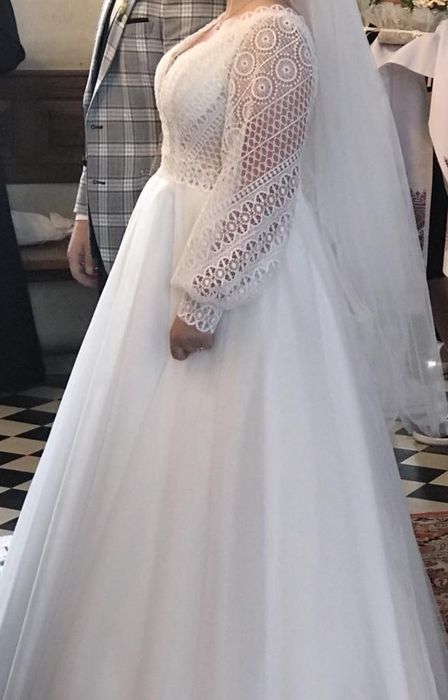 Біла пишна сукня Бохо