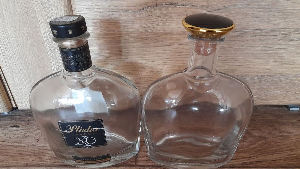 Karafki, Butelki kolekcjonerskie 2 sztuki, pojemność 700 ml