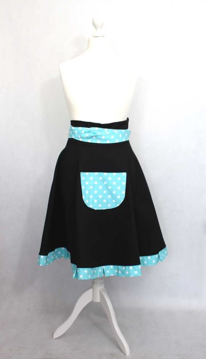 Fartuch kuchenny Wersja damska z koła czarny/ błękit w białe grochy