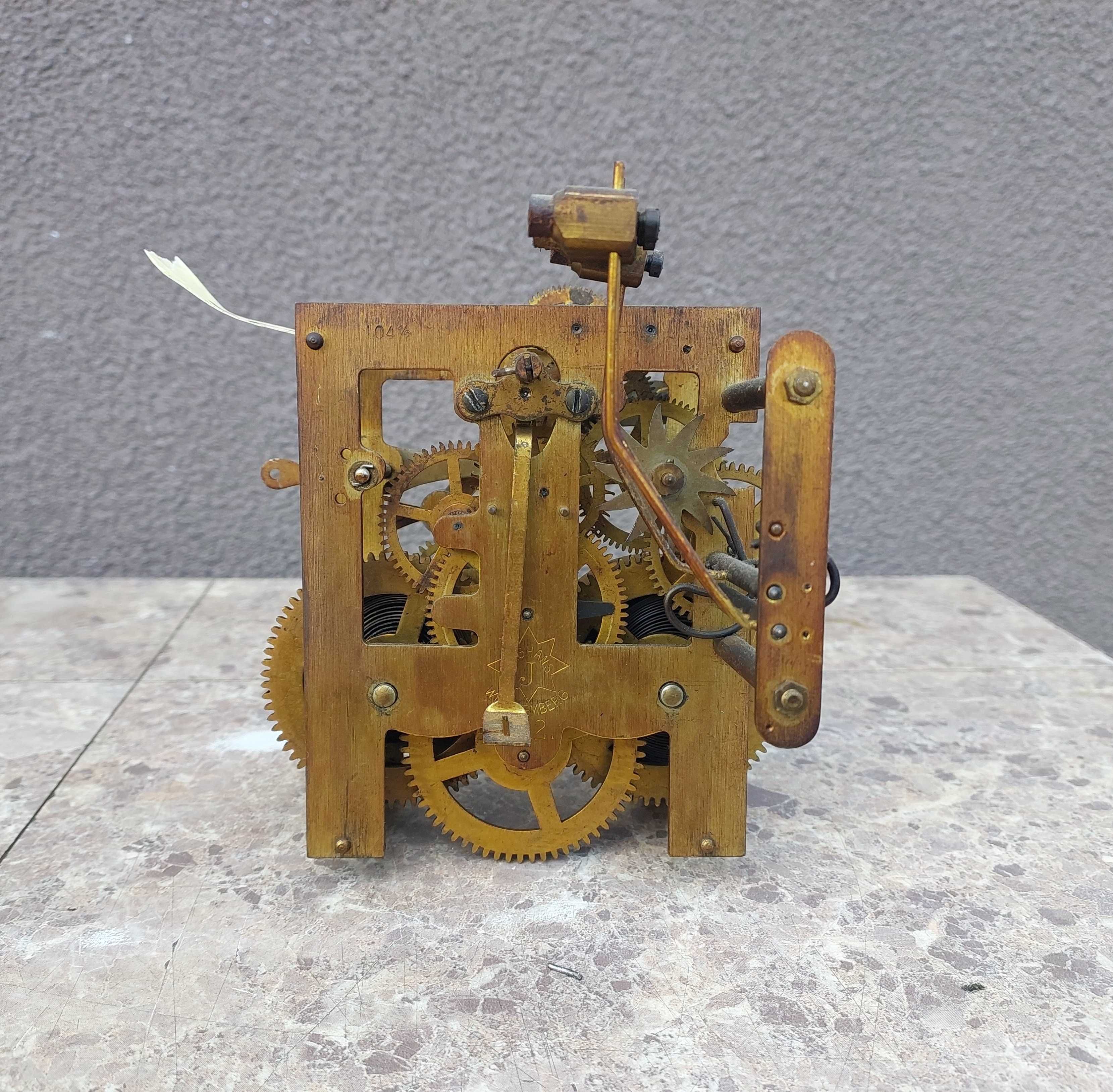 560 Mechanizm starego zegara ściennego Junghans cztery młotki sprawny