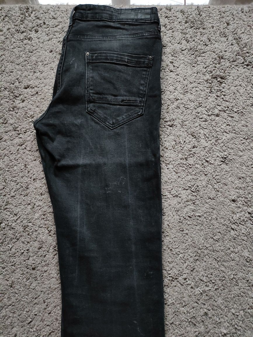Spodnie męskie Bershka rozmiar EUR 42