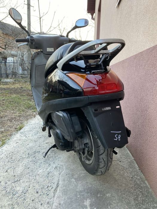 Honda Lead 48 2 місний японський скутер з контейнера